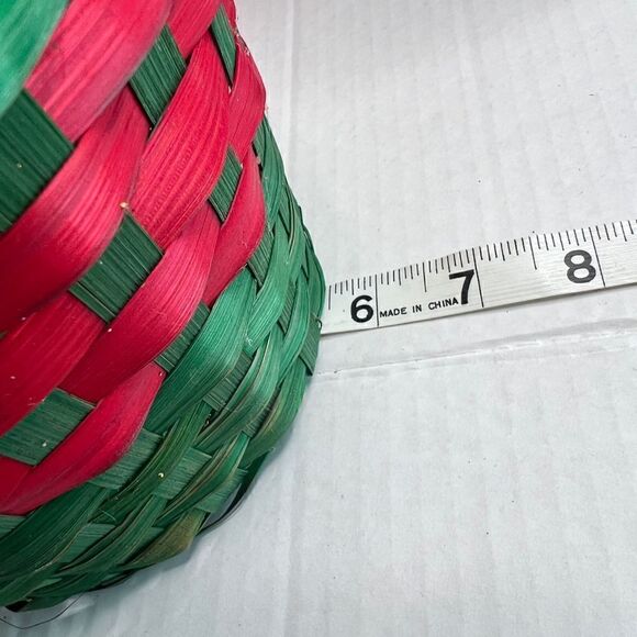 3/$15 or 5/$20 3 red/green Christmas baskets - Picture 5 of 7